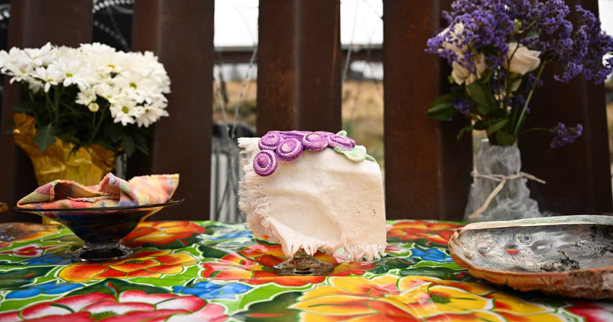 Armed men steal Eucharist and rob worshippers during Holy Saturday adoration in Mexico